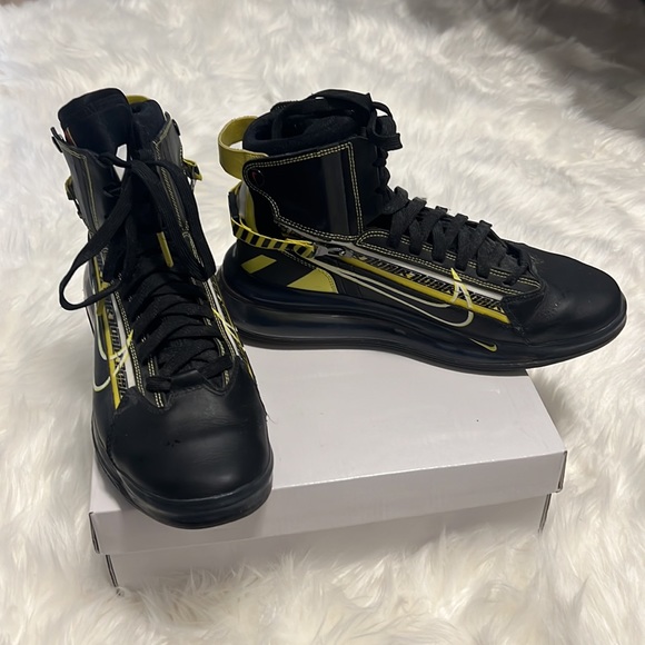 Nike Air Max 720 Saturn - Picture 4 of 5